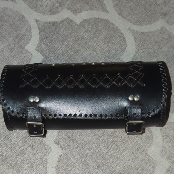 Unknown Other - Black Leather Motorcycle Saddle Bag